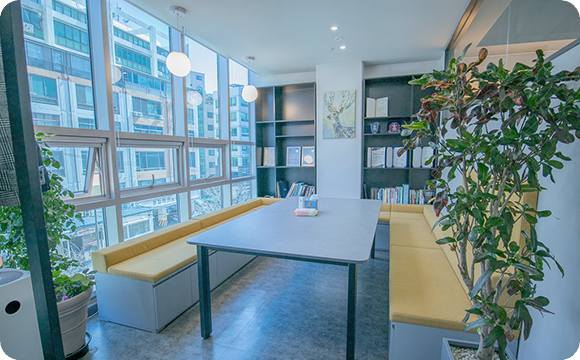 workplace img